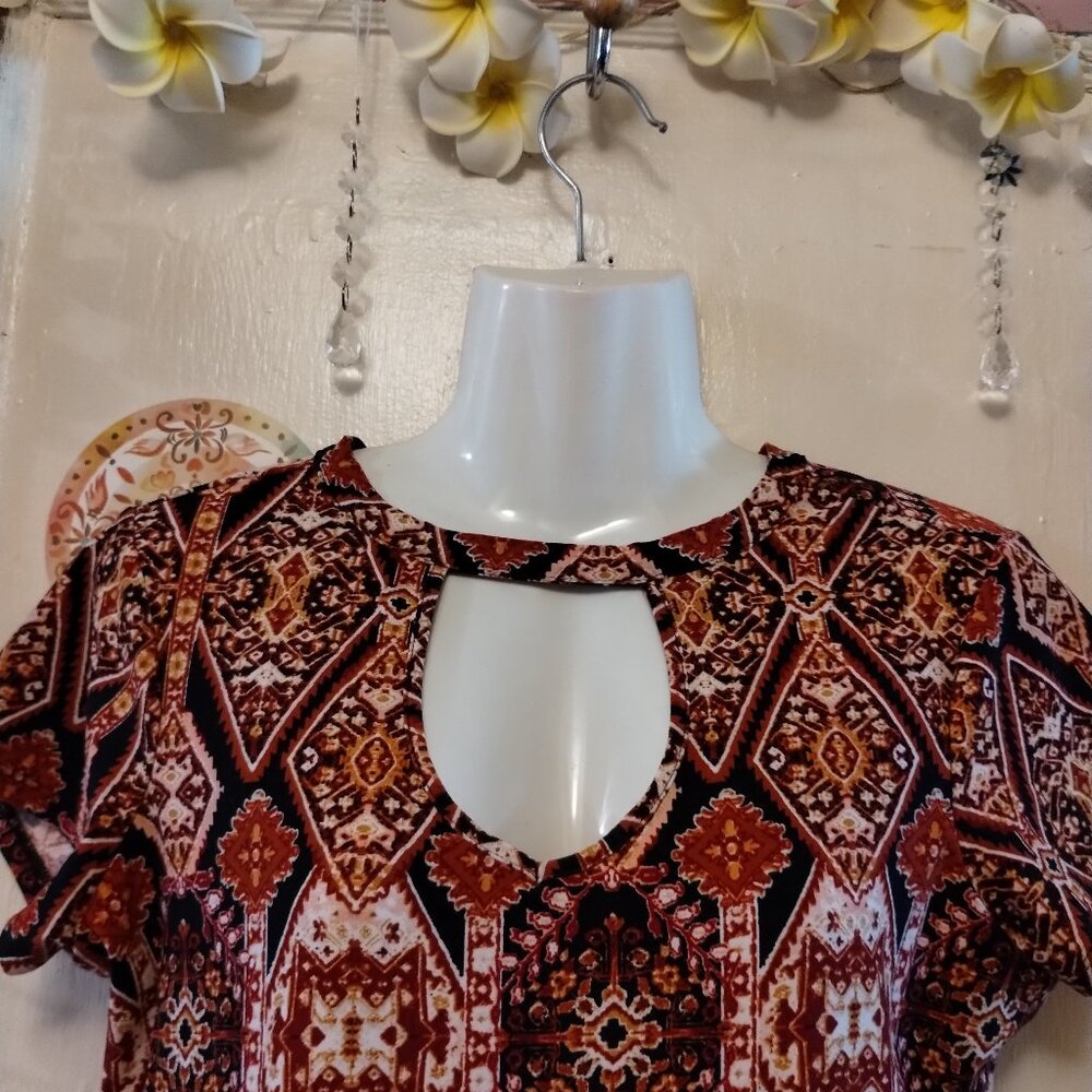 B&B Boutique (S) Patterned Keyhole Neck Mini - Picture 2 of 8
